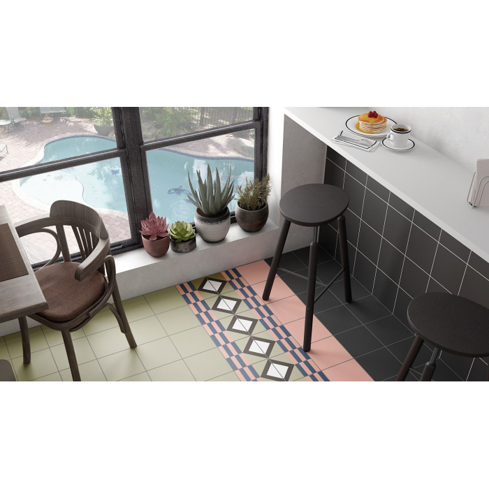 Bauhome Schwarz 20x20