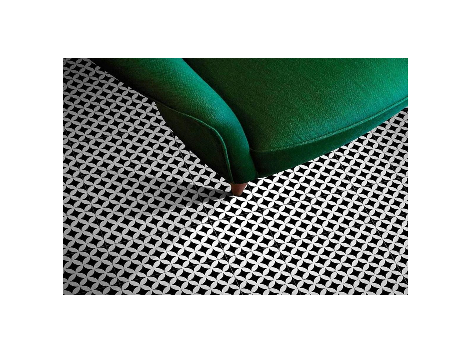 District Lines Black 20X20