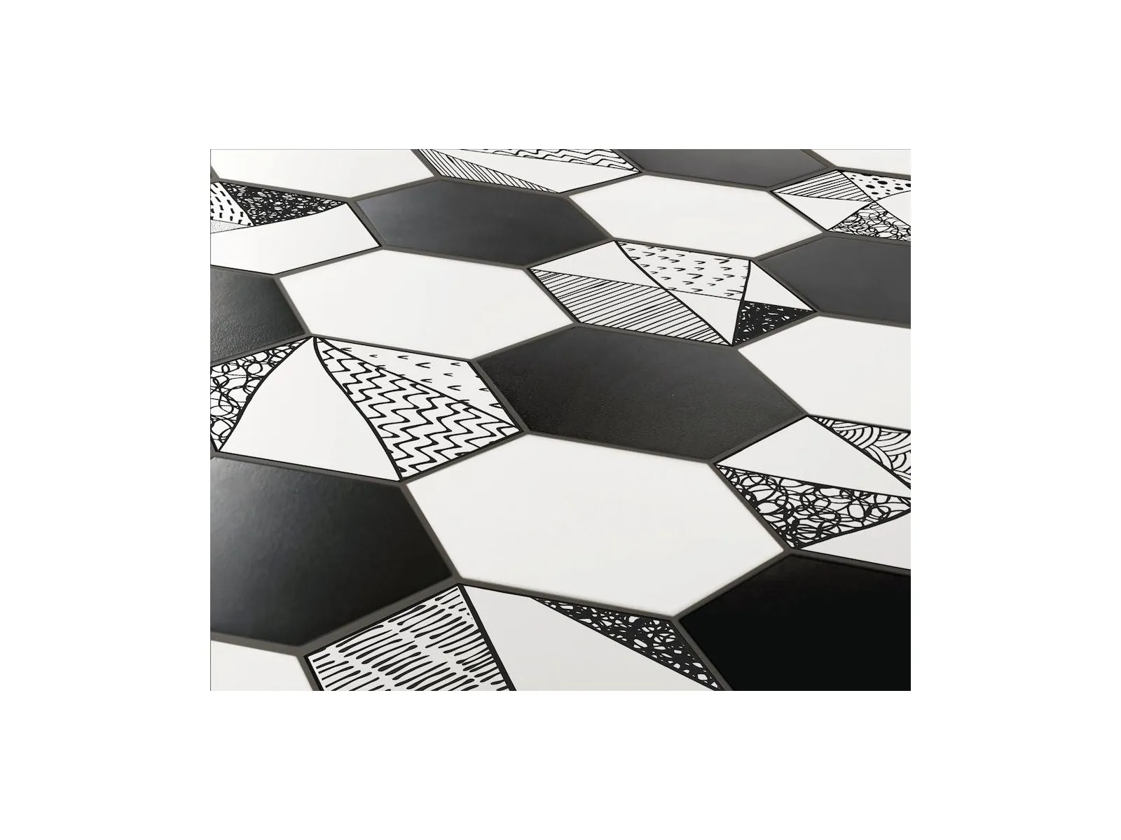 Hexa Black Hexagon 23x27