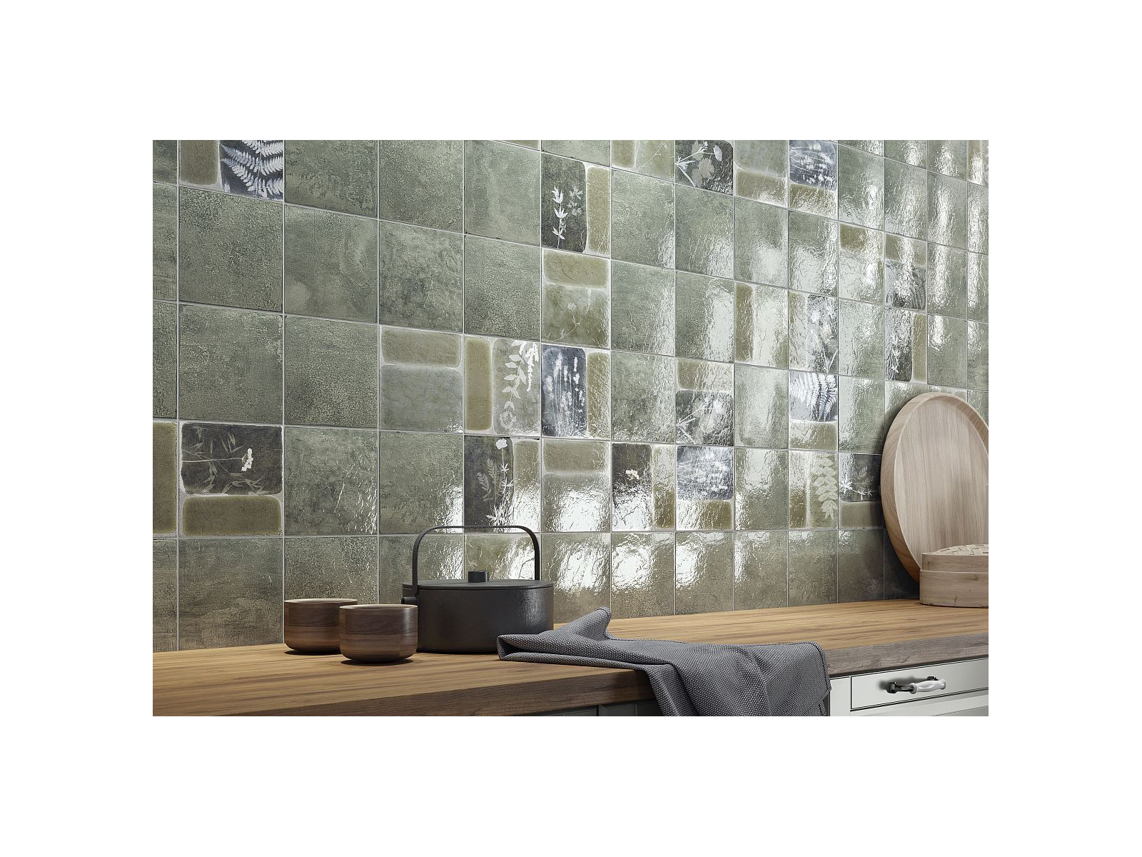 Sabine Lake Green 15X15