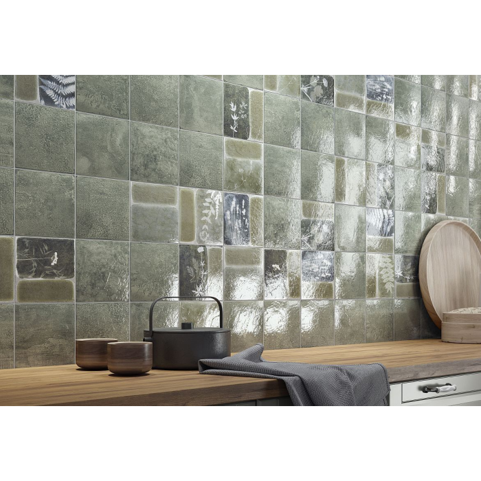 Sabine Lake Green 15X15