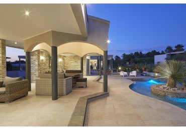 Serena Pool