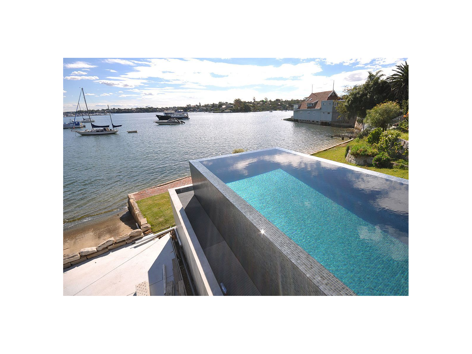 Space Scorpio 2,5 31,2X49,5